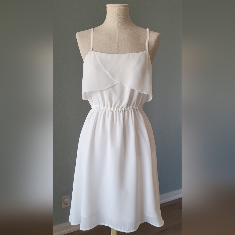 Romantic White Mini
